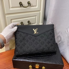 Mens Louis Vuitton Clutch Bags